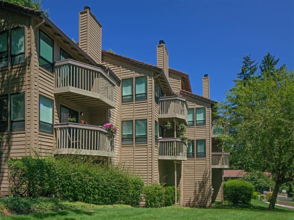 Private Patio/Balcony at Parkridge Apartments, Oregon