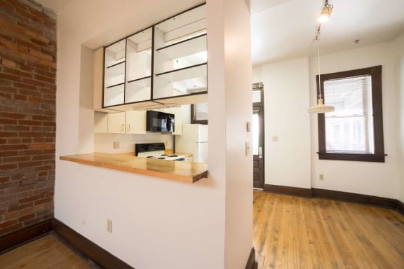 Apartments on Mass Ave Indianapolis Lockerbie Court Photos