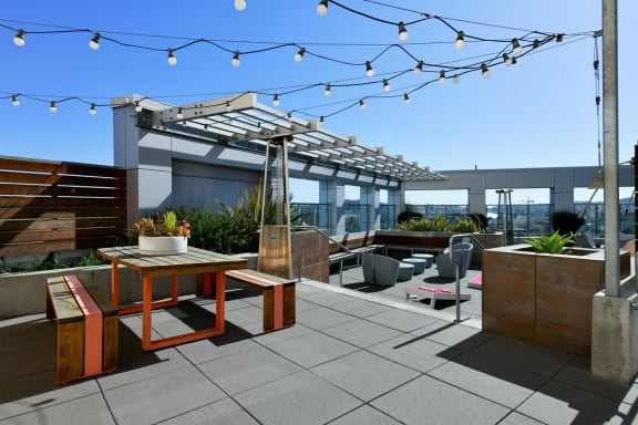 Rooftop Terrace Seating at Venn Apartments, San Francisco, CA, 94102