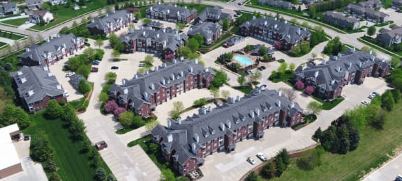 Luxury apartments conveniently located in Urbandale Iowa with scenic views