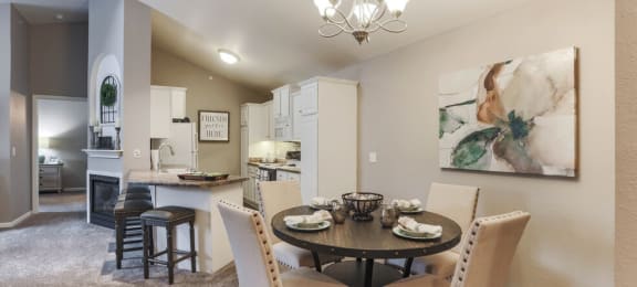 Kitchen and dining at Aspen Lakes in Holt, MI