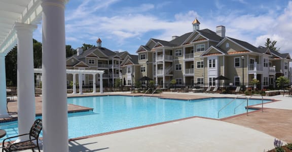 Swimming Pool at Fenwyck Manor Apartments, Chesapeake, 23320