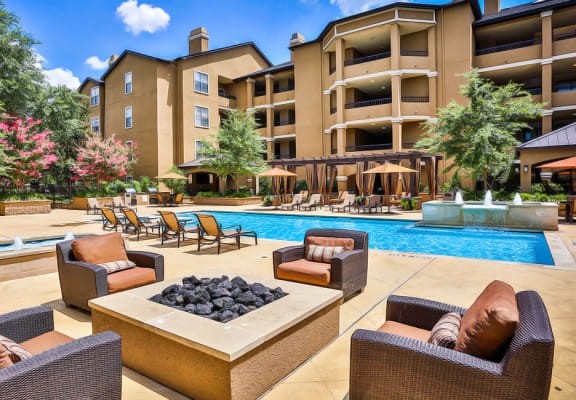 Apartment homes galleria mall with fire pit