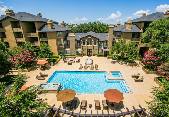 Resort style swimming pool at Dallas apartments on Montfort
