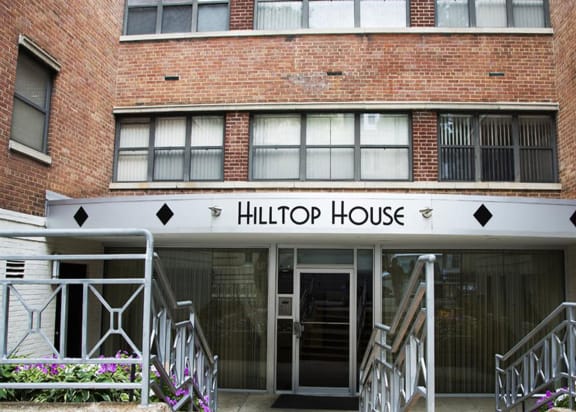 Hilltop-House-Apartments-Entrance