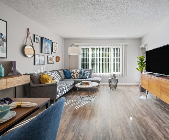 Glen Oaks | Apartments in Hayward, CA