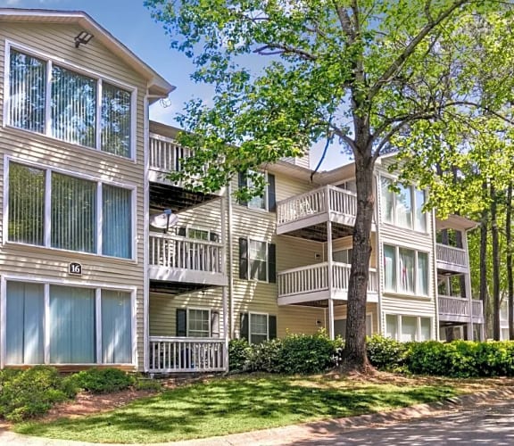 Birch Run Apartments in Clarkston, GA