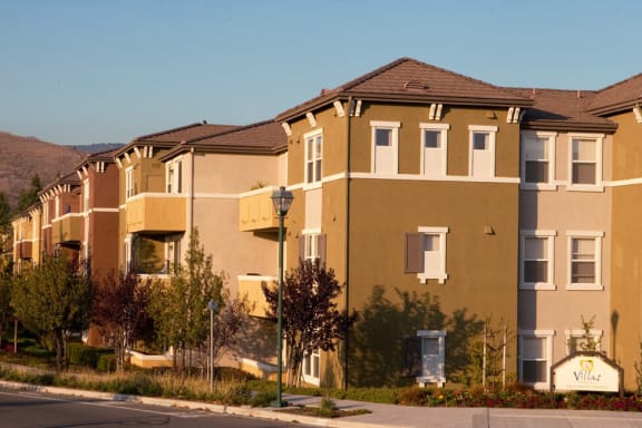 Thumbnail 14 of 27 - exterior property buildings