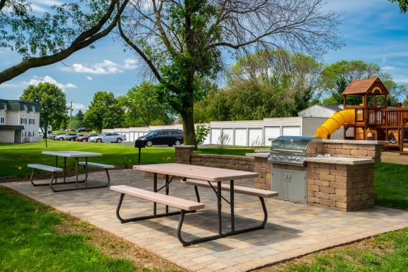 Outdoor BBQ & Picnic Area