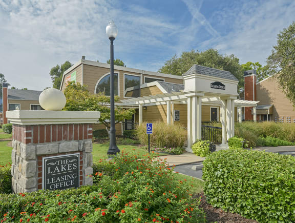 Exterior of The Lakes Leasing Office and Clubhouse