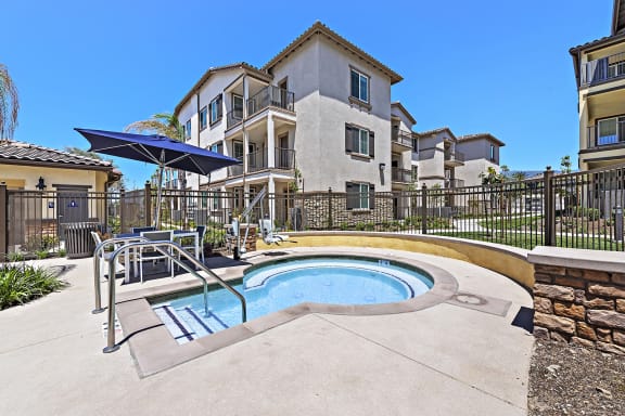 Hot Tub And Swimming Pool at LEVANTE APARTMENT HOMES, Fontana, 92335