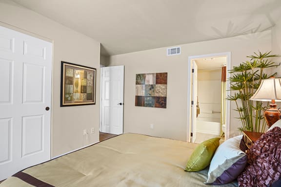 Gorgeous Bedroom Gorgeous Bedroom at Clayton Creek Apartments, Concord, CA, 94521