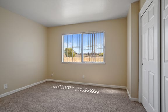 Expansive Window Expansive Window at Colonial Garden Apartments, San Mateo, 94401