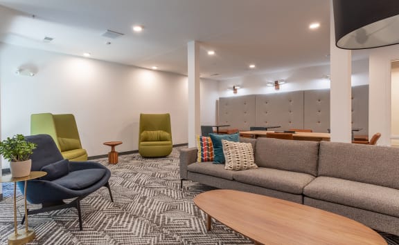 Resident Lounge at Link Apartments® Linden, Chapel Hill, NC, 27517