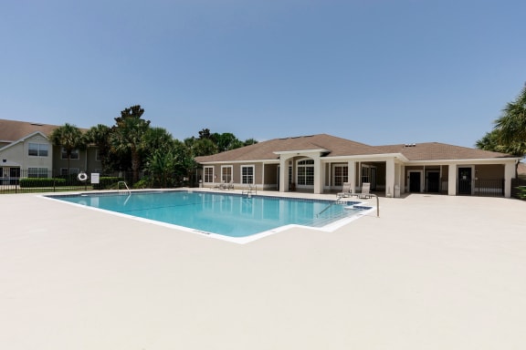Photos and Video of Centre Court Apartment Homes in Bradenton FL