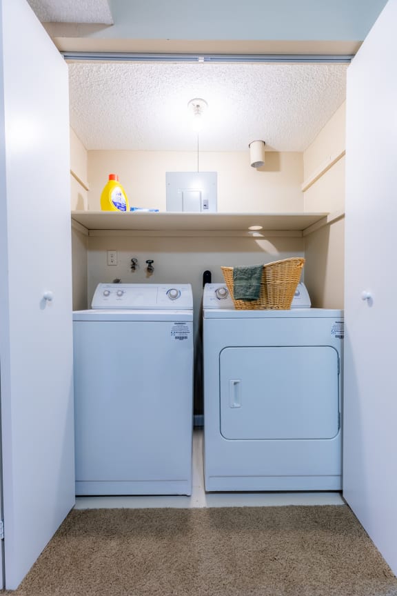 Pet Friendly Overland Park Apartments Preston Court