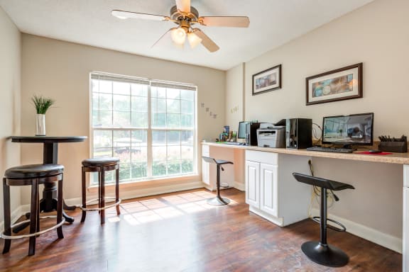 Modern Computer Lab at Cypress Pointe Apartments, Wilmington, NC, 28403
