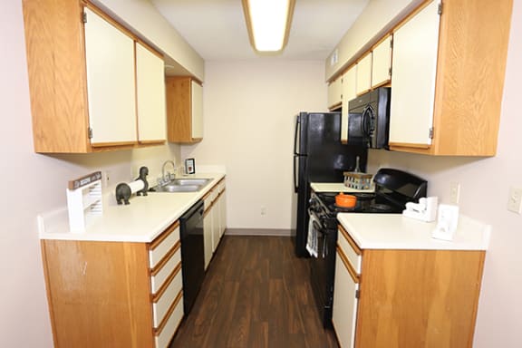Fully Equipped Kitchens at Cross Creek Apartments and Townhomes