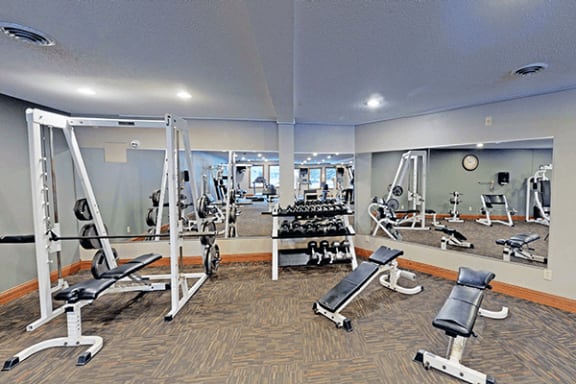 fitness center amenity at park meadows apartments