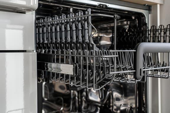 dishwasher at suson pines apartments