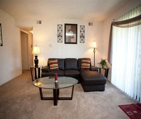 Well Lite Living Spaces at Candlewyck Apartments, Kalamazoo, 49001
