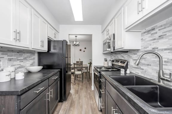 Kitchen Appliances at Galbraith Pointe Apartments and Townhomes*, Cincinnati