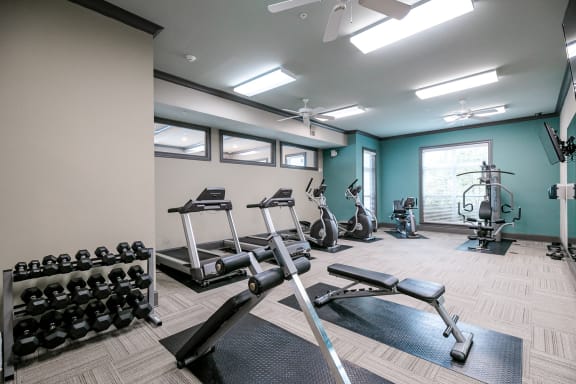 Fully Equipped Fitness Center at Harbor Island Apartments, Memphis, TN