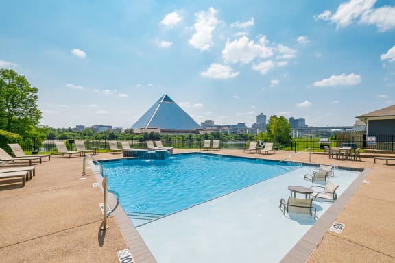 Swimming Pool With Relaxing Sundecks at Harbor Island Apartments, Memphis, 38103