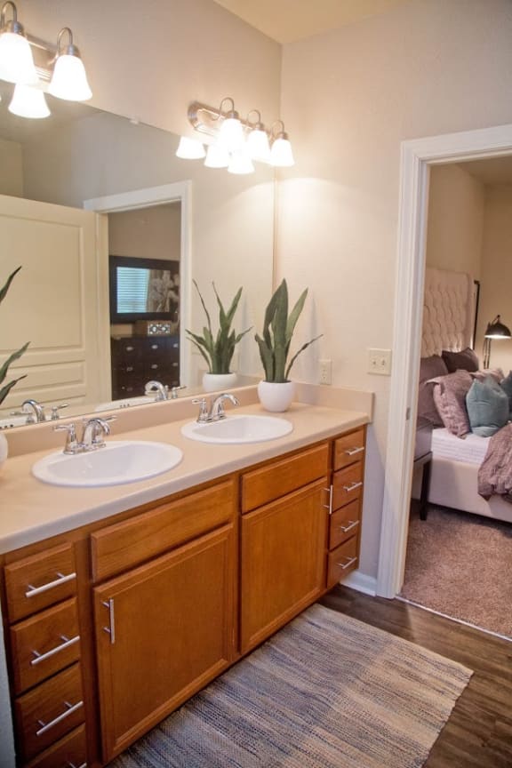 Raymore MO, Apartments Manor Homes of Eagle Glen