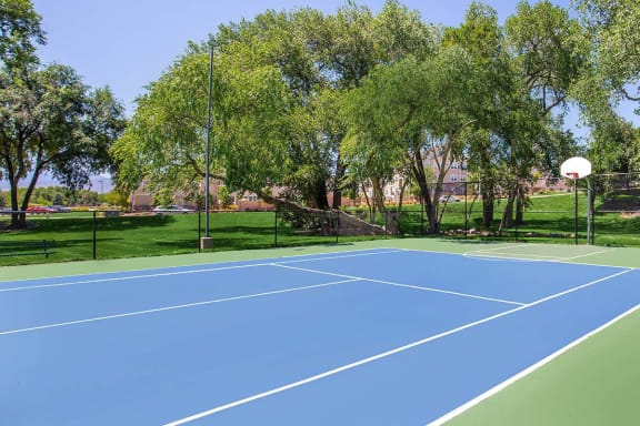 Holiday Villas with Tennis Court on site or nearby