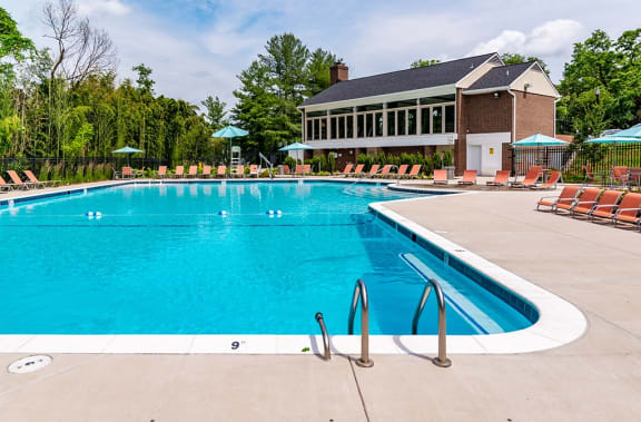 Swimming Pool With Relaxing Sundecks at Padonia Village Apartments, Maryland, 21093