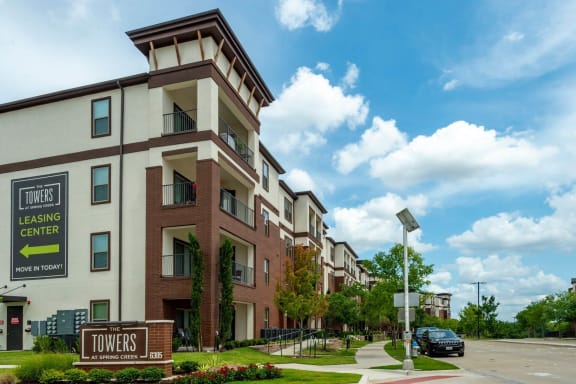One to Four Bedroom Contemporary Apartments at Towers at Spring Creek, Texas, 75044