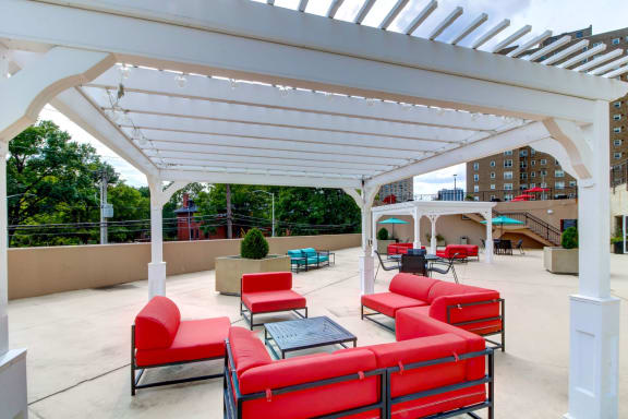 Outdoor Lounge at Towne House in St Louis, MO