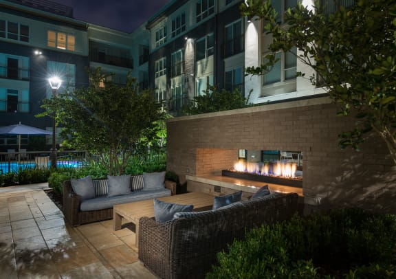 Courtyard View at Everra Midtown Park Apartments in Dallas