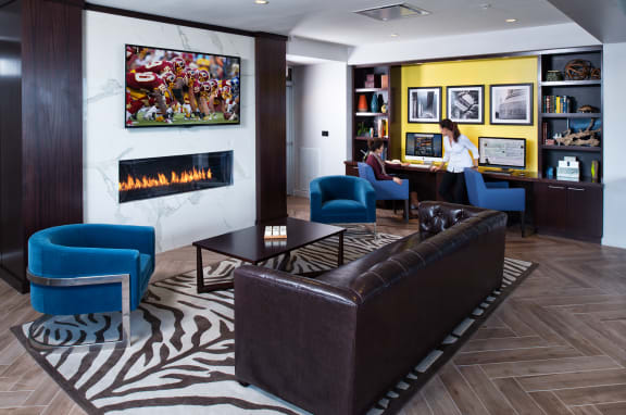 Clubroom with Lounge Seating, Billiards, Work Stations at Verde Pointe, Arlington, Virginia