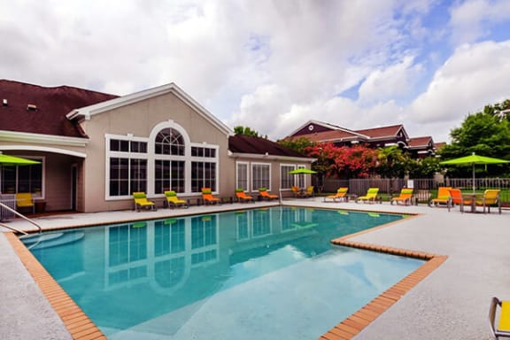 Resort-Style Swimming Pool in Baton Rouge