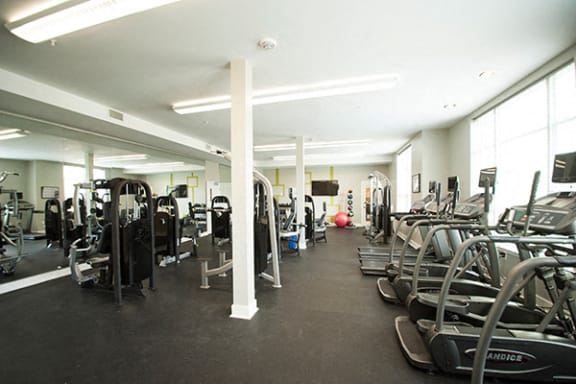 Fitness Center With Updated Equipment at Link Apartments® Manchester, Richmond