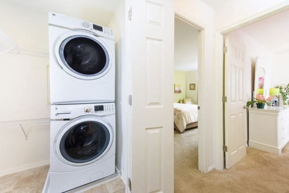 washer and dryer at Kenilworth at Perring Park Apartments, Parkville