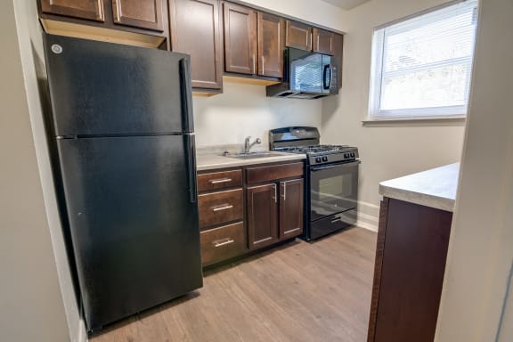 Kitchen Appliances at Mount Ridge Apartments, Baltimore, MD