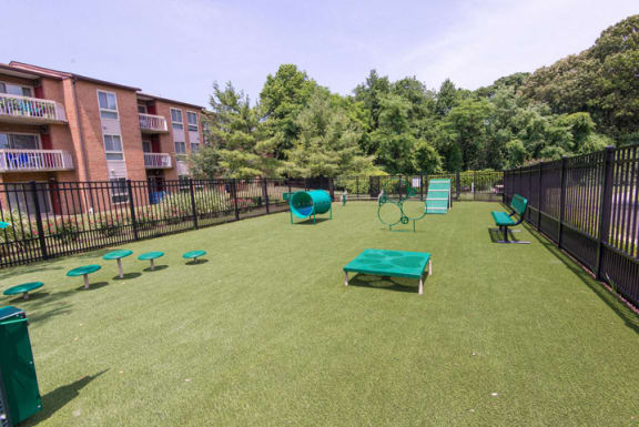 Pet Play Area at Westwinds Apartments, Annapolis
