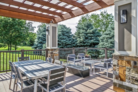 Outdoor Grilling Station at Tiburon View Apartments, Omaha, Nebraska