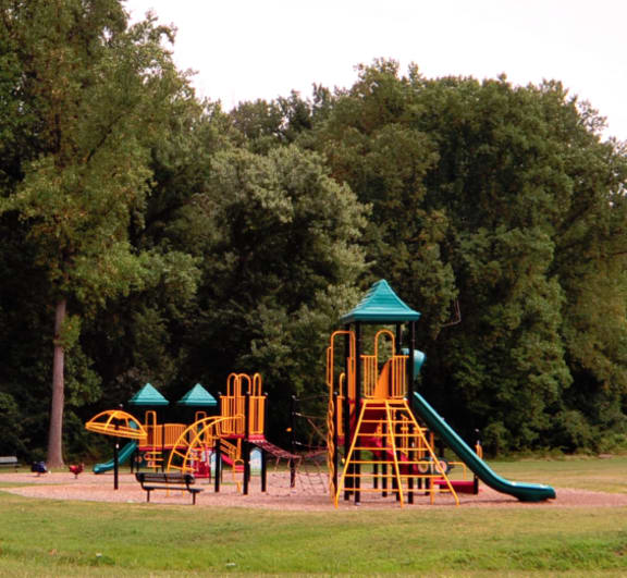 Ample And Open Play Area at Overlook Apartments, Hyattsville, Maryland