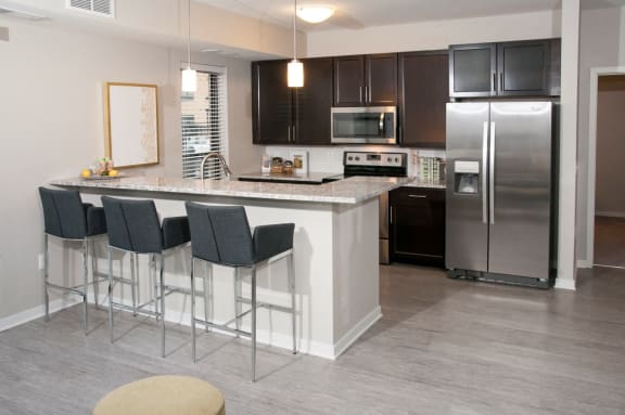 Spacious Kitchen with Breakfast Barat The Axis, Plymouth, Minnesota