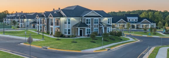 Comfortable Cottage Like Independent Home at Abberly Waterstone Apartment Homes by HHHunt, Virginia