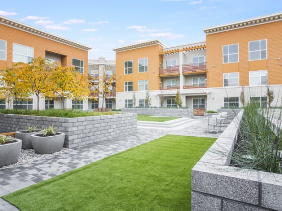 Courtyard and apt view Mode Apartments for rent in San Mateo