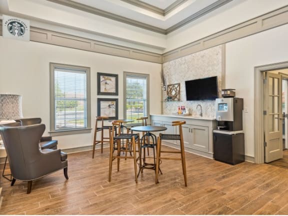 Overland Park, KS Apartments | Cambridge Square