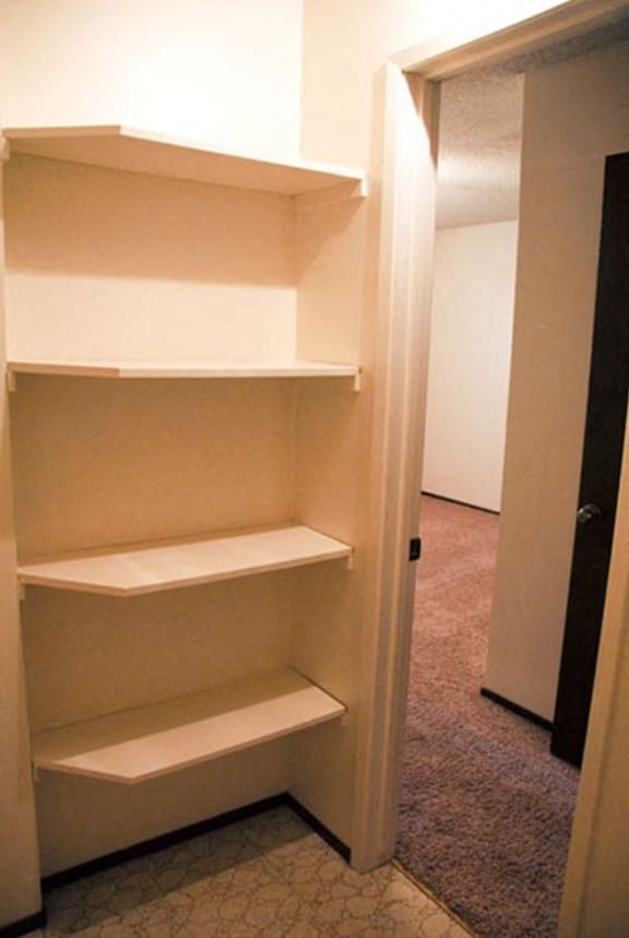 Built-In Shelving In Closet at Scottsmen Apartments, Clovis, 93612