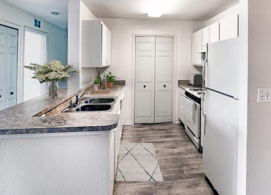 Crossings at Cape Coral_Example Kitchen