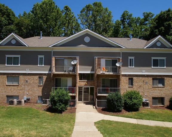 Briarwood Apartments eBrochure