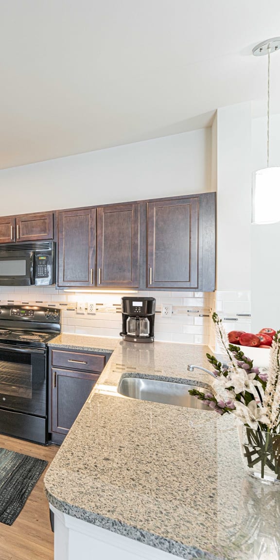 Celtic Crossing | Apartments in St. Peters, MO